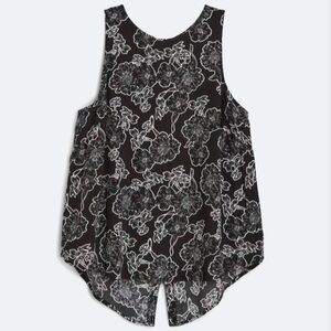 Monday Fun Carol Button Back Detail‎ Top Black and White Size 1X